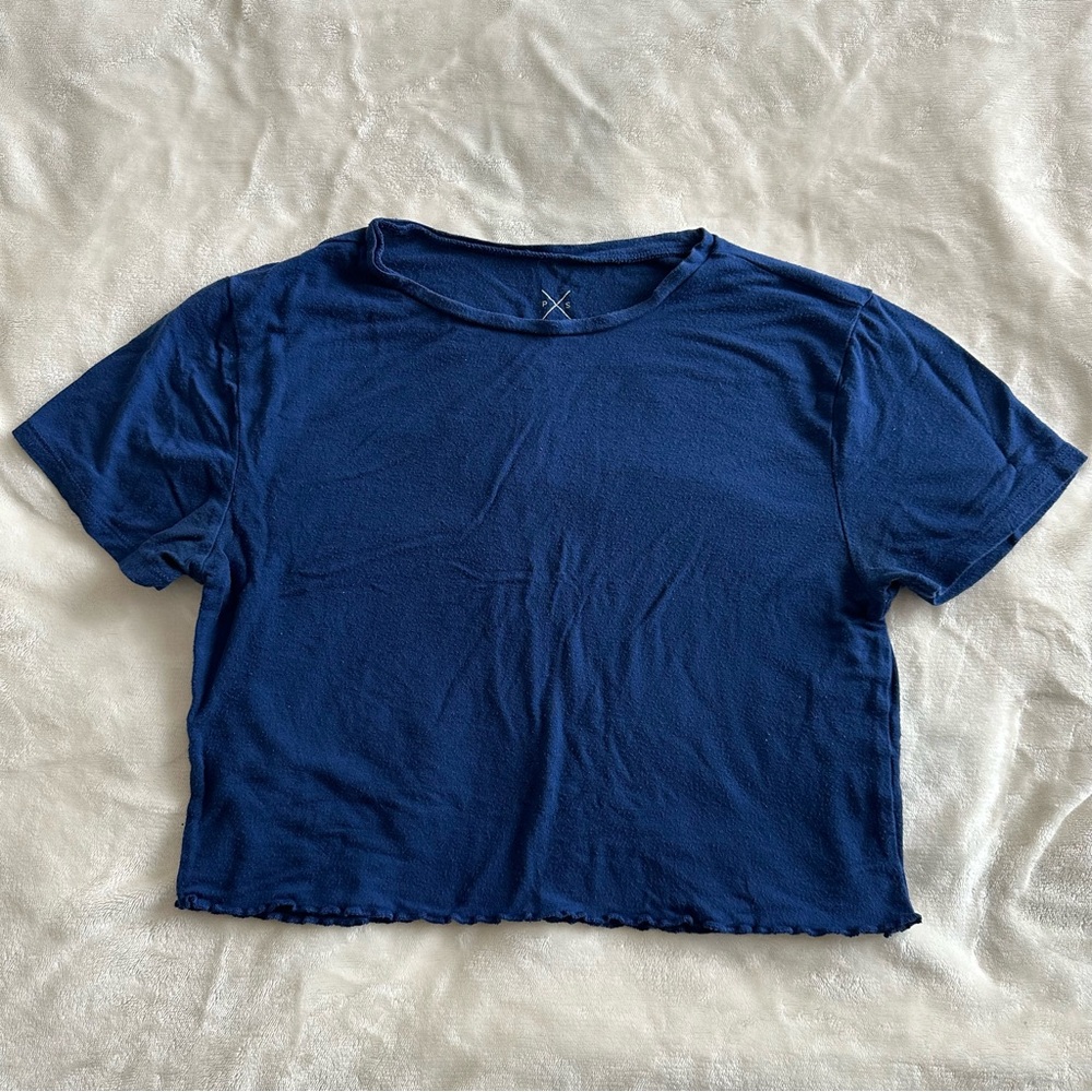 small dark blue cropped tee